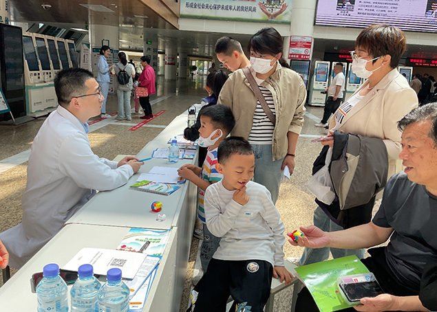 吸入技术-全民可及——儿科开展世界哮喘日义诊2.jpg
